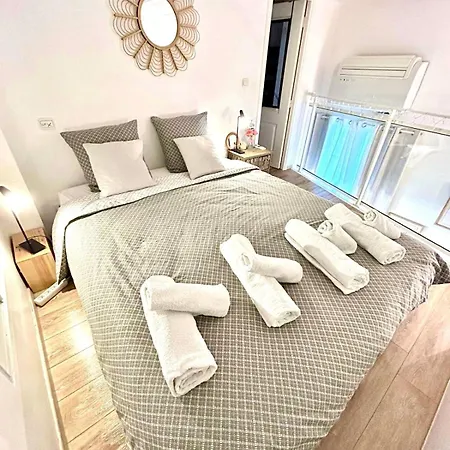 Small Duplex - Downtown - Close To Beaches