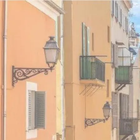 Small Duplex - Downtown - Close To Beaches *