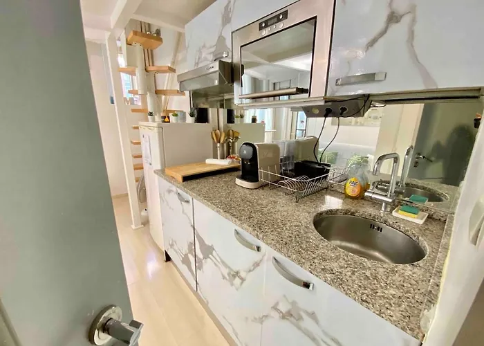 Small Duplex - Downtown - Close To Beaches Apartamento Nice
